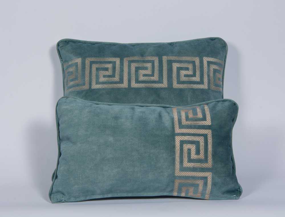 meandros-embroidery-pillows